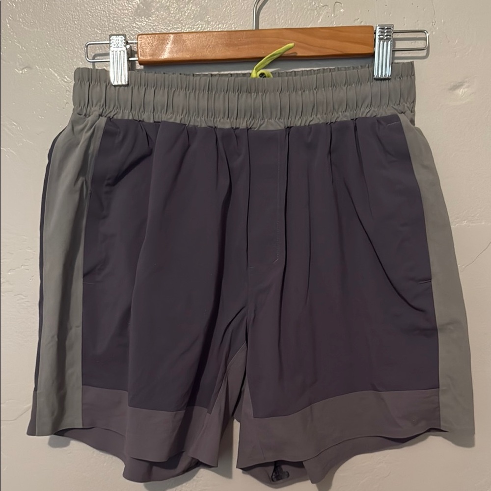 lululemon athletica Two-Tone Gray Athletic Shorts Men Small